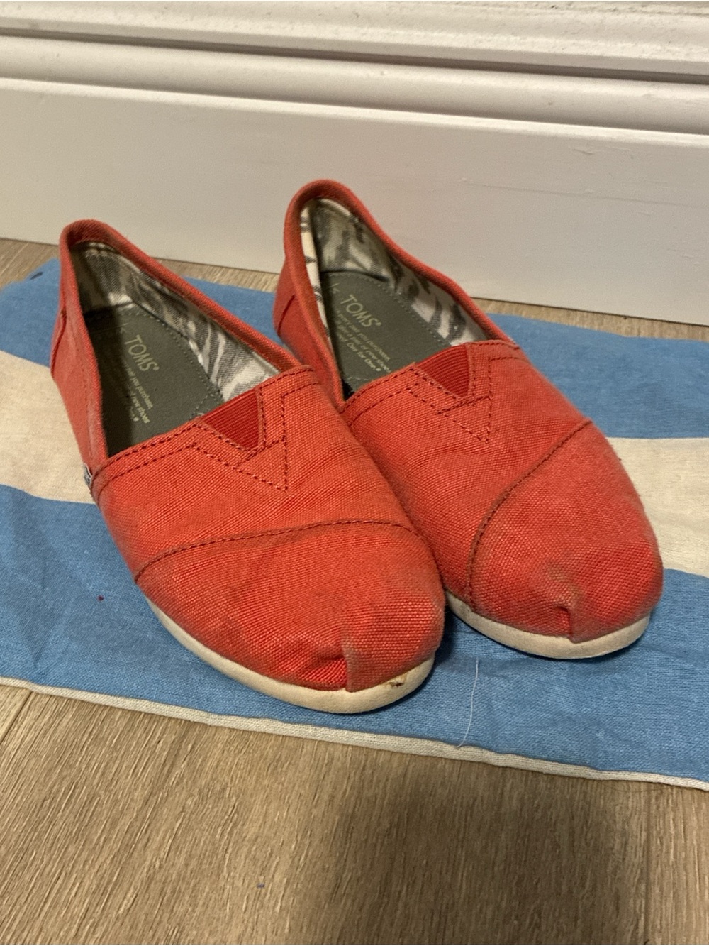 Orangey/peachey Toms